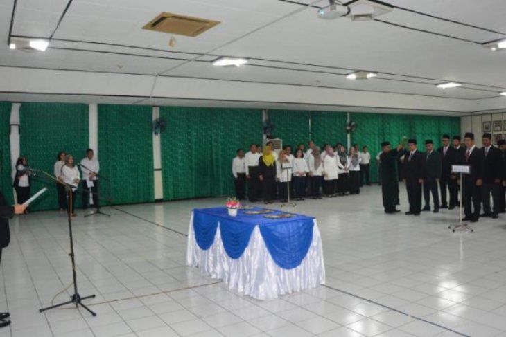 Demi tingkatkan SDM, Dirut PDAM Tirtanadi lantik 35 pejabat baru