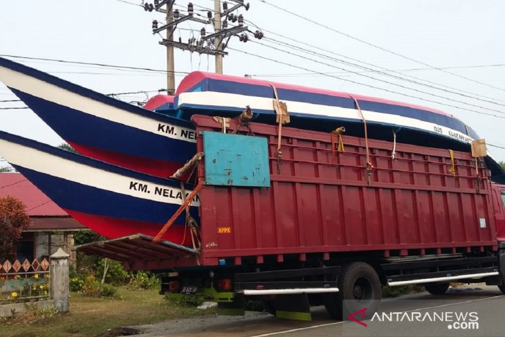 Dua koperasi Mukomuko terima sarana perikanan tangkap