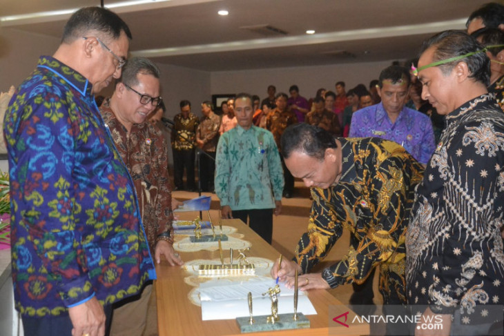 Rektor Undiksha lantik wakil dekan dari enam fakultas