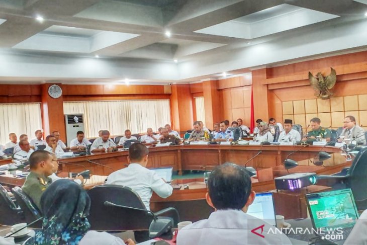 Bupati Bogor instruksikan tiga camat pantau Sungai Cileungsi Bogor