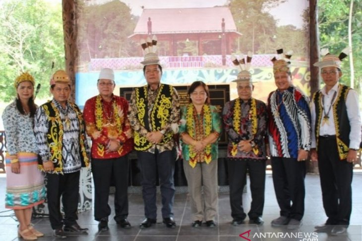 Bupati Bonifasius ingatkan warga pelihara monumen bersejarah