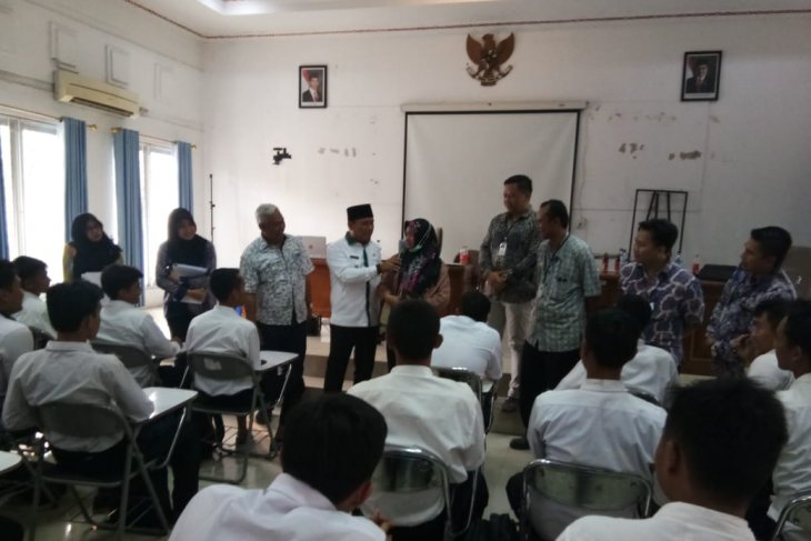 Oknum Karang Taruna Karawang dikabarkan bubarkan tes rekrutmen tenaga kerja