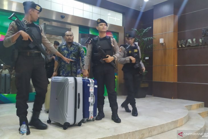 KPK sita sejumlah berkas dari kantor Wali Kota Medan