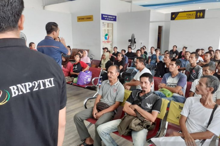 54 TKI bermasalah dipulangkan Pemerintah Malaysia melalui Dumai