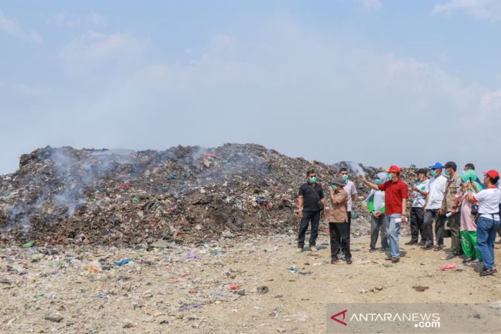 Gubernur NTB menginstruksikan pemadaman api TPA Regional Kebun Kongok