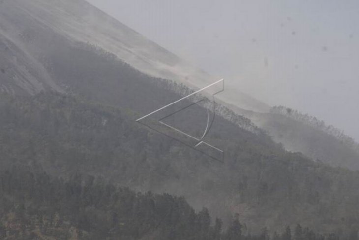 Debu pasir gunung Merapi