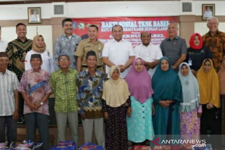 Gubernur Babel berbagi kasih dengan 200 lansia