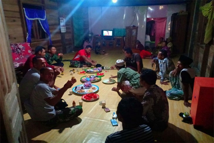 Satgas TMMD Kodim 0314/Inhil Juga Bersilaturahmi Dengan Masyarakat Desa