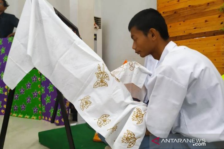 IIKT pamerkan hasil kerajinan siswa disabilitas