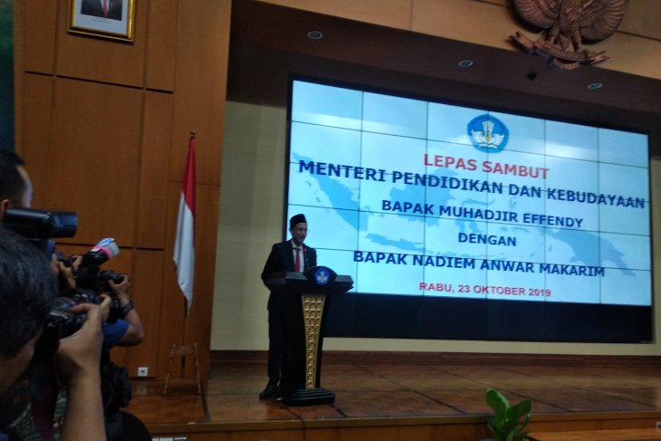 Nadiem Anwar , mas menteri yang ingin tetap jadi murid