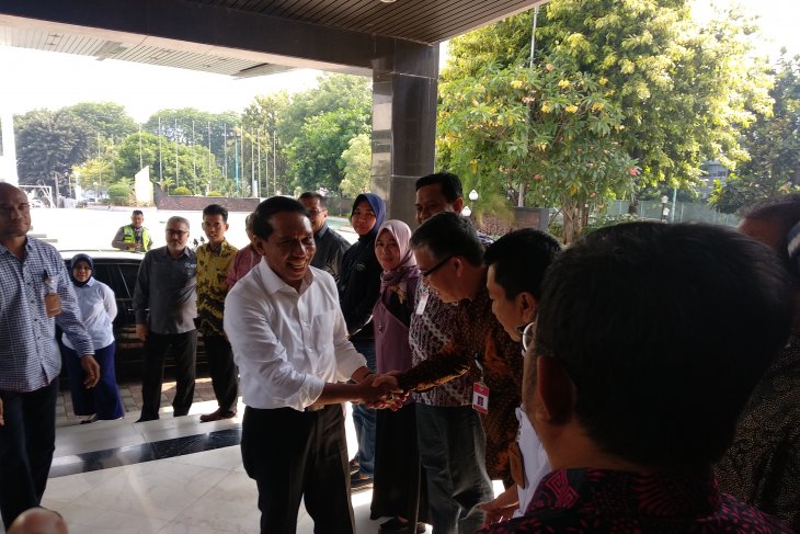 Usai dilantik, Zainudin Amali langsung pantau kantor Kemenpora
