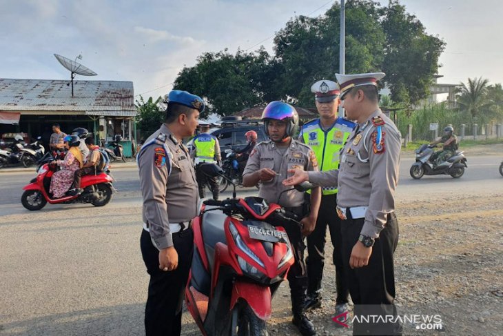 Hari pertama operasi zebra, polisi malah tilang polisi