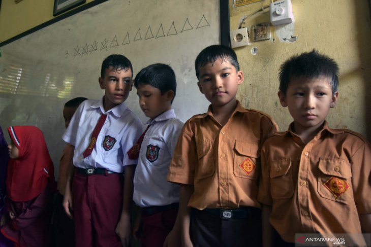 Rudenim minta Disdik Pekanbaru evaluasi kebijakan bagi anak imigran bersekolahdi SDN