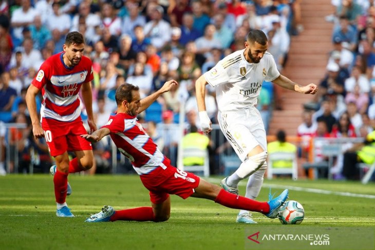 Liga Spanyol: El Clasico ditunda, Granada bisa ke puncak