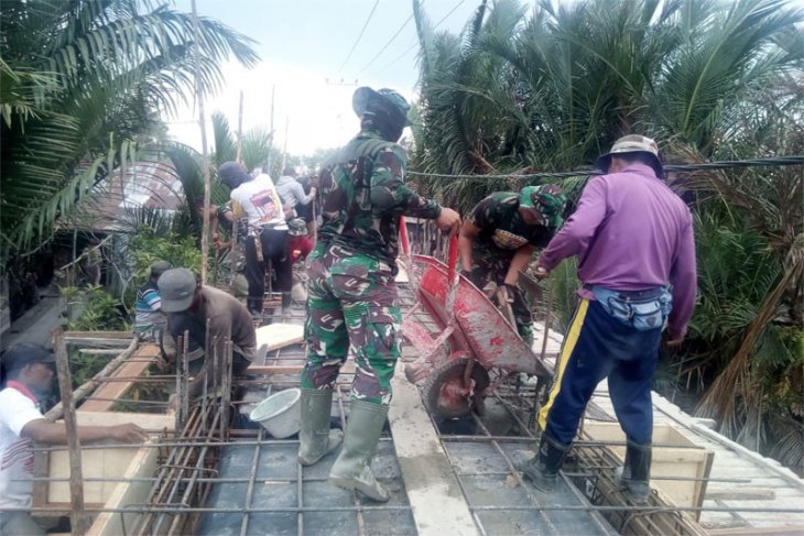 Pembuatan Jembatan Beton TMMD Kodim Inhil Sudah Memasuki Pengecoran