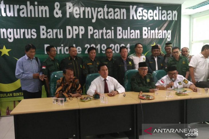 Yusril tegaskan tidak pernah meminta jabatan kepada Jokowi