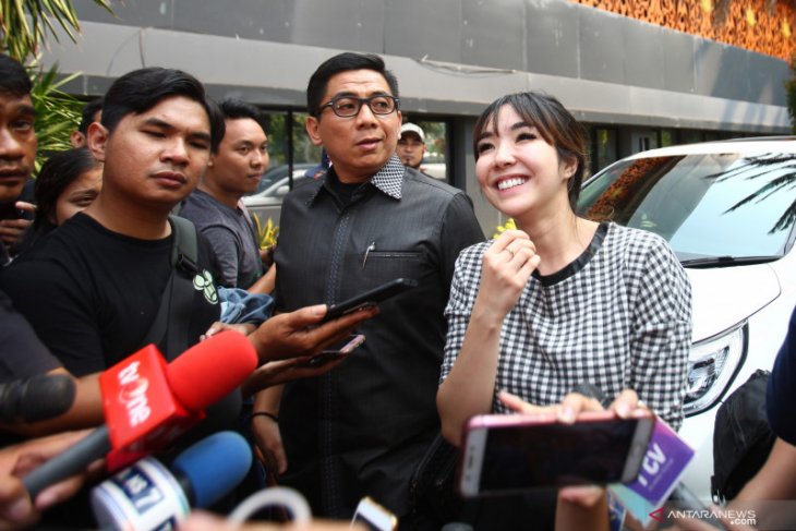 Video syur mirip Nagita Slavina beredar di dunia maya, begini kata Gisella Anastasia