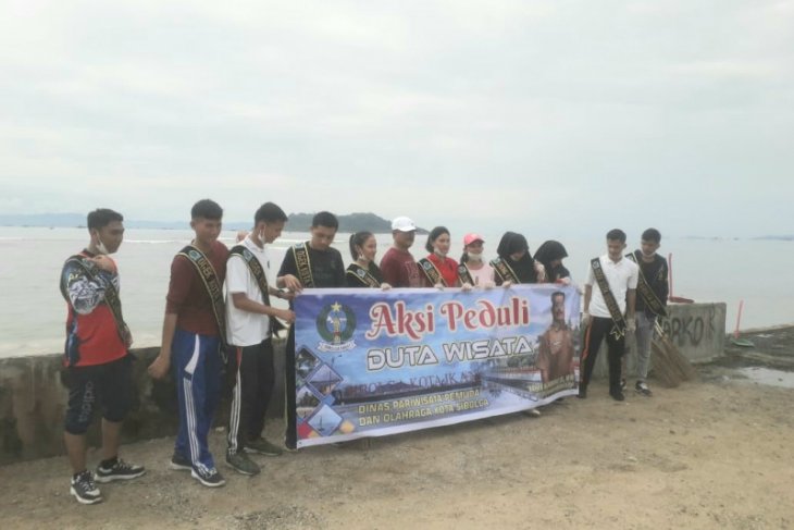 Sambut Hari Pariwisata Dunia, destinasi wisata sejarah di Sibolga dibersihkan