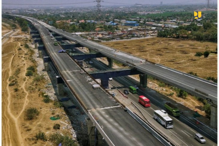 Menhub akan meninjau jalan tol layang Jakarta-Cikampek II