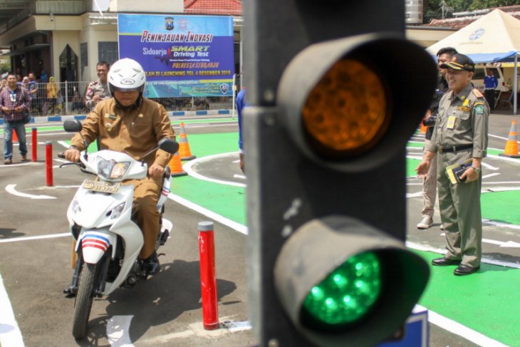 Bupati Sidoarjo jajal layanan