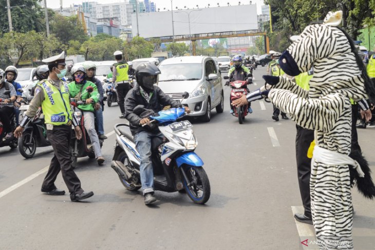 Saat Hari Pahlawan layanan SIM Keliling ada di tiga lokasi