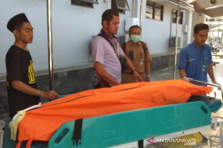 Dua santri tewas tenggelam saat akan membersihkan sumur
