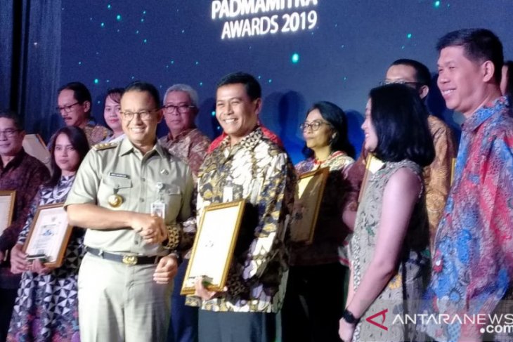 Giat kampanye bank sampah BNI Raih Padmamitra Award 2019