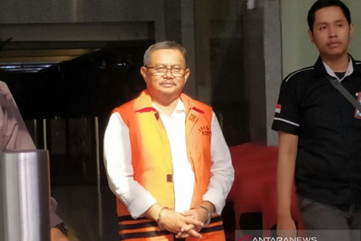 Dalam kasus suap proyek Pemkab Indramayu, KPK panggil sembilan saksi