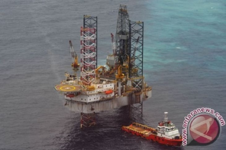 Minyak naik tetapi perang dagang AS-China bebani prospek permintaan