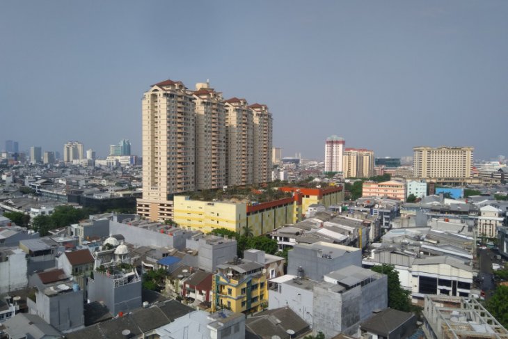 Sapa Jakarta di Hari Pahlawan cuaca cerah berawan