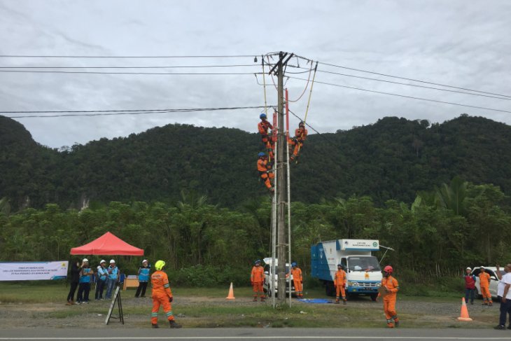 PLN Aceh bakal tambah armada tim pekerjaan dalam keadaan bertegangan