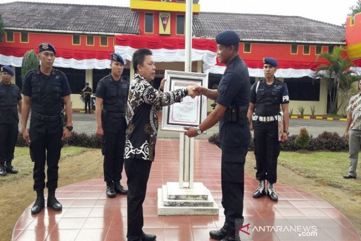 Lemkapi anugerahkan Promoter Reward kepada Yon C Brimob Poldasu