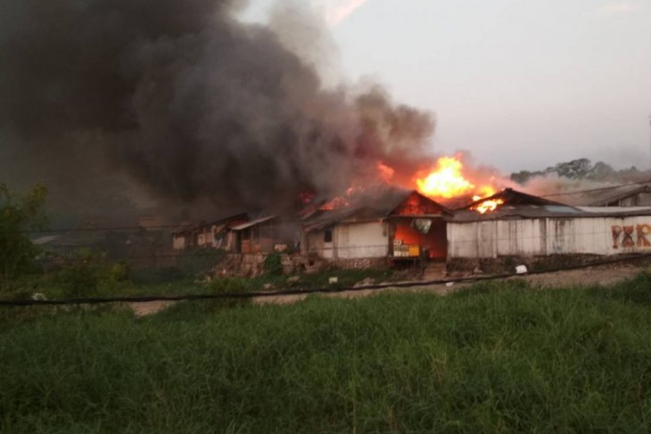 Pasar Baros, Kabupaten Serang, Terbakar