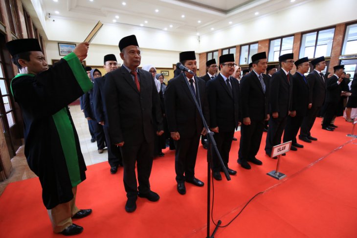 Tujuh pejabat Pemkot Surabaya dimutasi