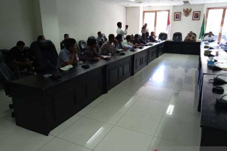 Persoalan ketersediaan BBM hambat kapal roro masuk Kabupaten Bursel