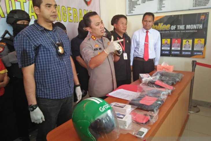 Perampok swalayan mini ditembak polisi