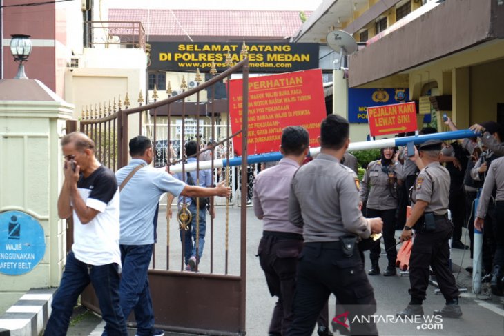 Saksi ungkap suasana saat bom getarkan Polrestabes Medan