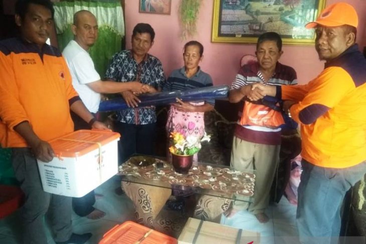 Pemkab Tapsel salurkan bantuan korban kebakaran