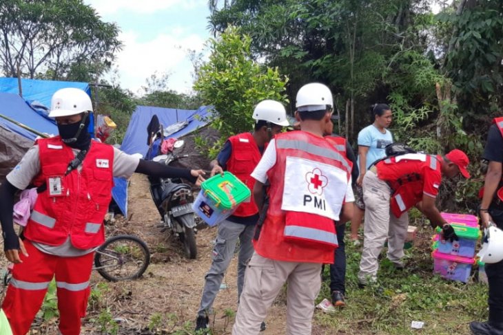 PMI akan bangun sarana air bersih permanen bagi pengungsi gempa pulau Ambon