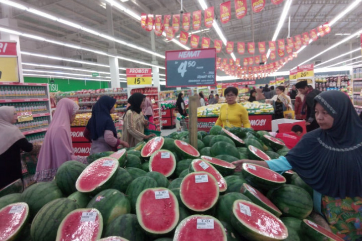 Tampil Beda, Giant Serang Manjakan Pelanggan Dengan Segudang Promosi
