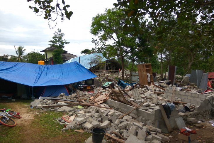 Pengungsi dampak gempa Ambon masih takut untuk kembali ke rumah
