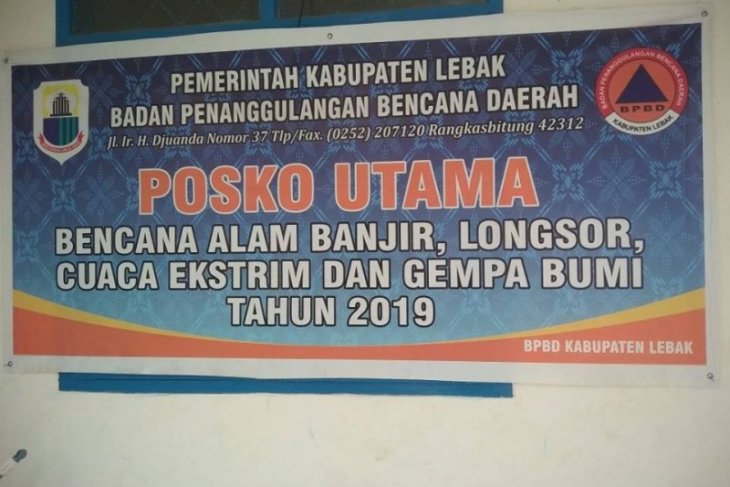 BPBD Lebak salurkan bantuan bagi korban angin puting beliung