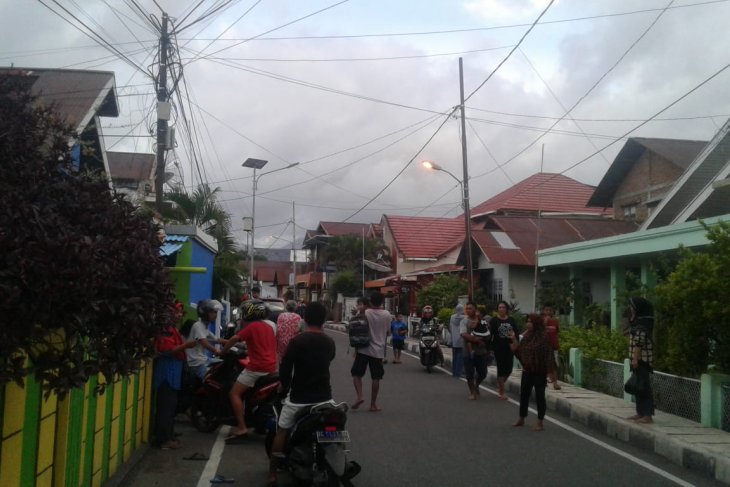 Gubernur imbau warga Malut tenang pascagempa 71 magnitudo