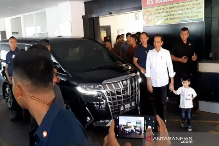 Presiden tengok cucu di Rumah Sakit PKU Muhammadiyah