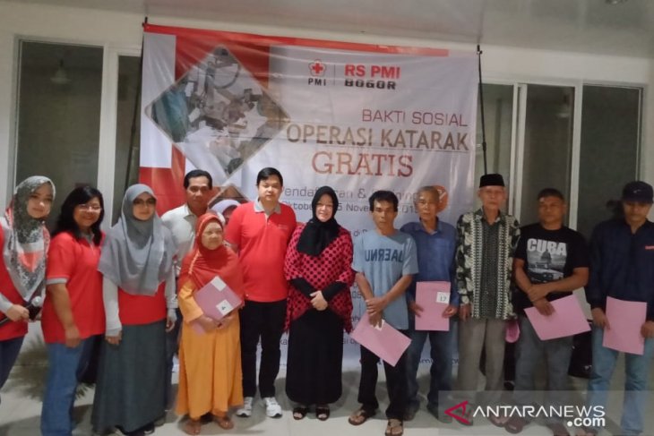 RS PMI Bogor gelar operasi katarak gratis puluhan warga tidak mampu