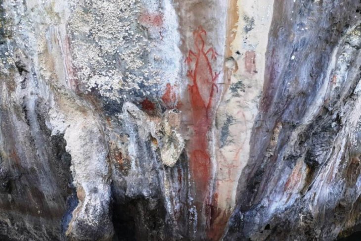 Prehistoric cliff paintings discovered at Papua's Ambesibui Site
