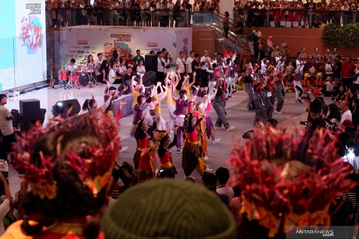 Gaungkan tari tradisional pada ajang Indonesia menari