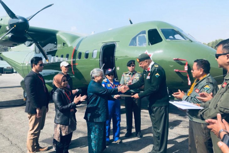 Pesawat CN-235-220 buatan Indonesia terbangi langit Himalaya
