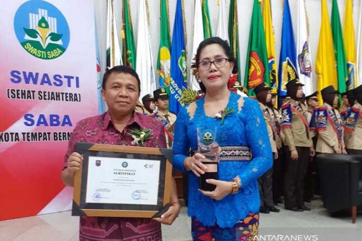 Singaraja raih penghargaan