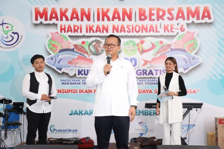 Menteri Edhy nyatakan konsumsi ikan solusi cepat atasi